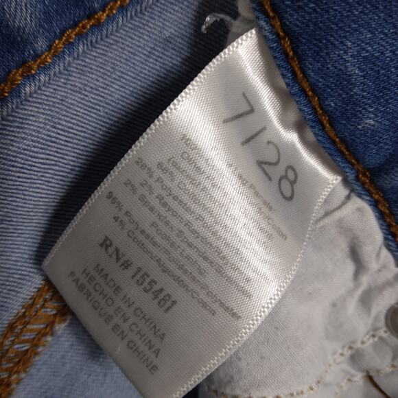 Simple Society shorts size 7/28 high rise light blue distressed - Picture 4 of 6